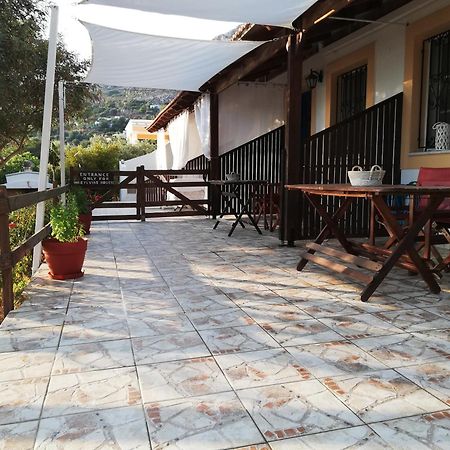 Panormitis Pizanias Houses Skalia Экстерьер фото